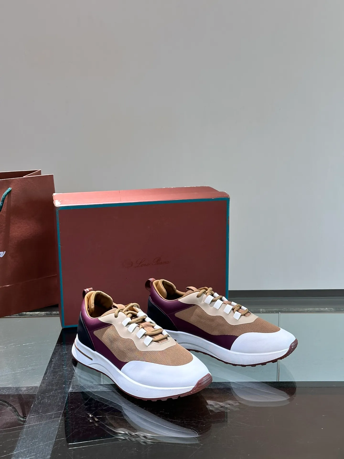 Factory price: 540💰Loro men's shoes💰iana niche Loro classic jogging shoes, men's lace-up casual shoes and sneakers, high-quality lightweight and comfortable fabrics, suitable for outdoor leisure, the color scheme is young and energetic, and it looks great with sportswear or casual suits! Size: 39-45 (46 customized)